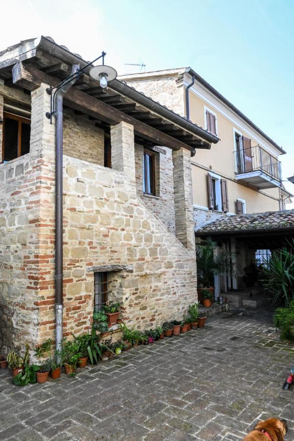Il Poggio Villa Mombaroccio Eksteriør bilde