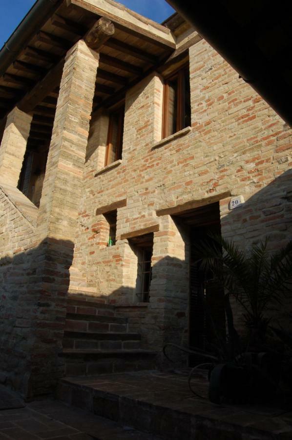 Il Poggio Villa Mombaroccio Eksteriør bilde
