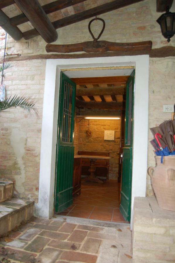 Il Poggio Villa Mombaroccio Eksteriør bilde